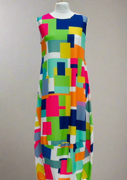 This sleeveless hem dress is made from a soft feel jersey fabric, with a beautiful all over multi colour print. Perfect for any spring summer occasion, from a wedding to a party to everyday wear. This dress will take you from day to night with effortless style and elegance.