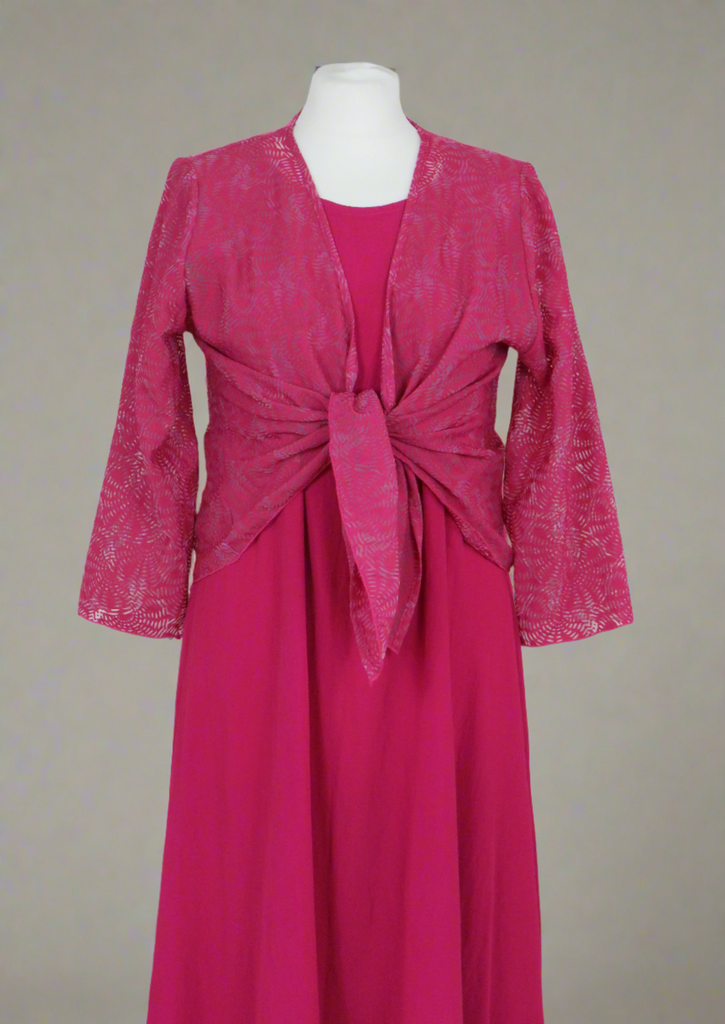 The shrug is made from a soft sheer cerise fabric with a beautiful shell design. Perfect for any spring summer occasion, from a wedding - mother of the bride, mother of the groom and wedding guest to everyday wear. This shrug will take you from day to night with effortless style and elegance. Matching dresses available.