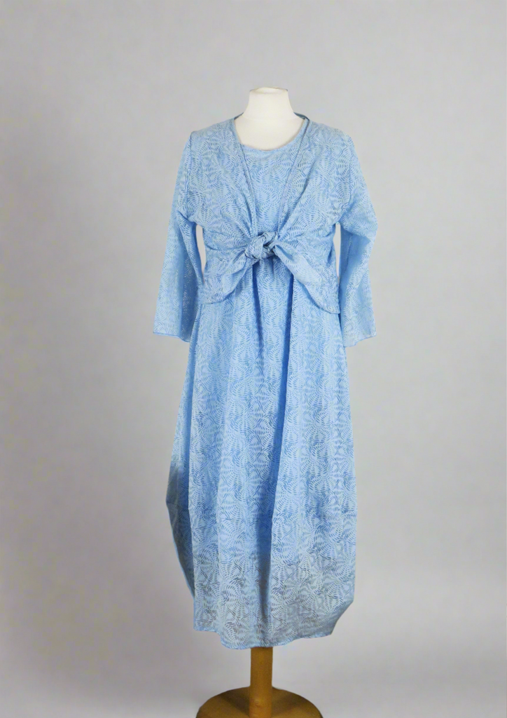 The shrug is made from a soft sheer blue fabric with a beautiful shell design. Perfect for any spring summer occasion, from a wedding - mother of the bride, mother of the groom and wedding guest to everyday wear. This shrug will take you from day to night with effortless style and elegance. Matching dresses available.