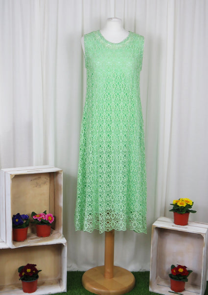 This dress is made from beautiful green lace macramè with a separate viscose lining. Perfect for any spring summer occasion, from a wedding - mother of the bride, mother of the groom and wedding guest to everyday wear. This dress will take you from day to night with effortless style and elegance.