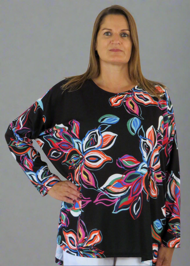 This wide top is made from a soft feel black jersey, with a beautiful all over multi colour print. Perfect for any spring summer occasion, from a wedding to any celebration to everyday wear. The wide top will take you from day to night with effortless style and elegance.