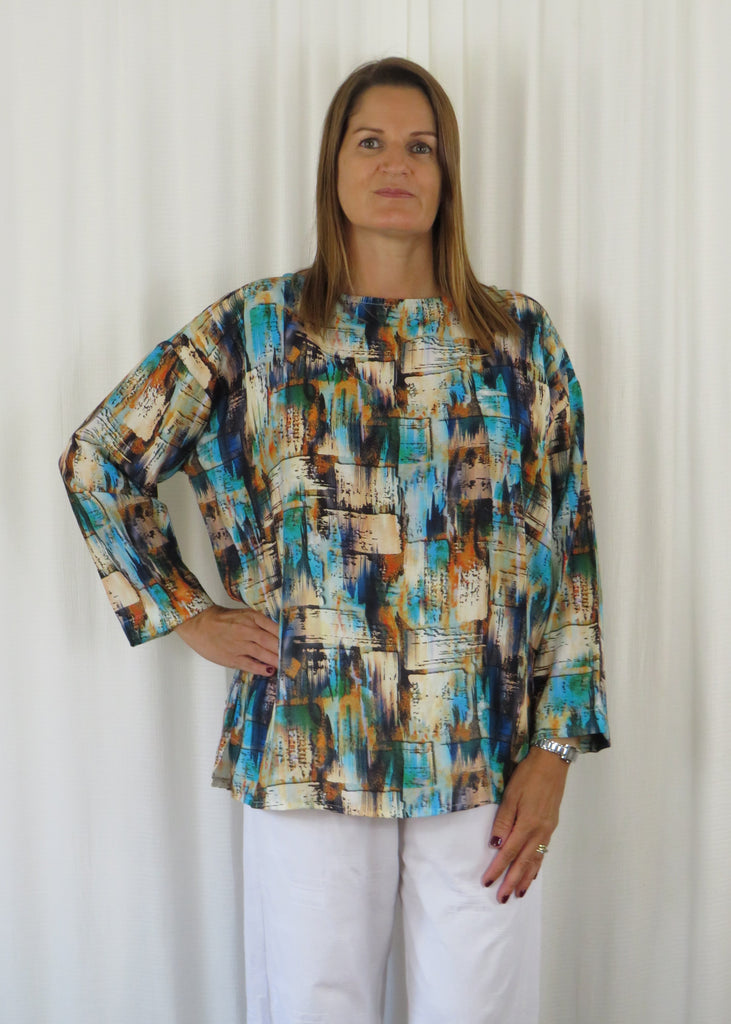 This wide top is made from a soft viscose, with a beautiful all over multi colour print. Perfect for any spring summer occasion, from a wedding to any celebration to everyday wear. The wide top will take you from day to night with effortless style and elegance.
