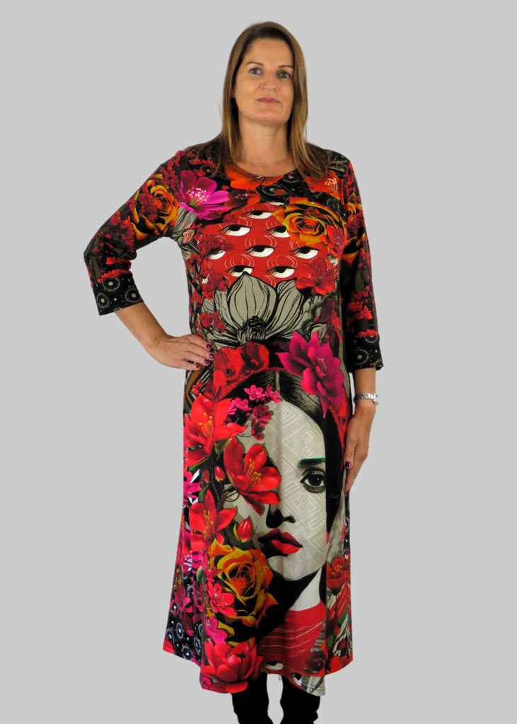 This panel dress is made from a soft feel jersey fabric, with an all over multicolour print. Perfect for any autumn / winter occasion from a wedding, mother of the bride, mother of the groom to a party or everyday wear. This dress will take you from day to night with effortless style and elegance.